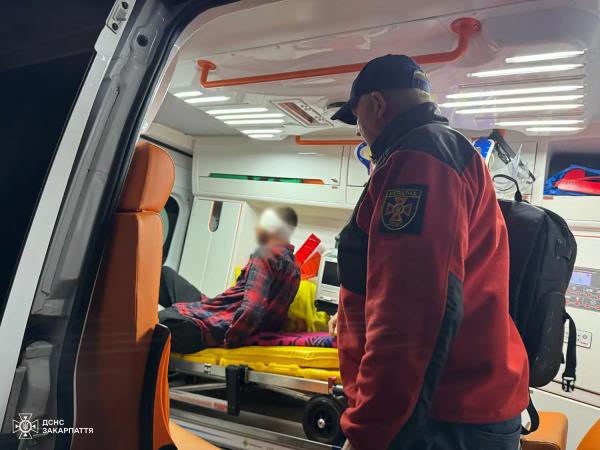  Три історії порятунку за добу: на Закарпаті рятувальники відшукали заблукалих 