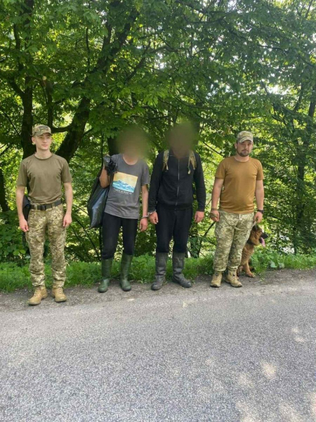  Двоє чоловіків з Харківщини 14 днів шукали кордон, їх затримали за 100 метрів від нього 