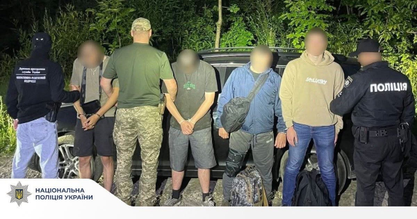  На Тячівщині затримали двох зловмисників, причетних до незаконної переправи чоловіків 