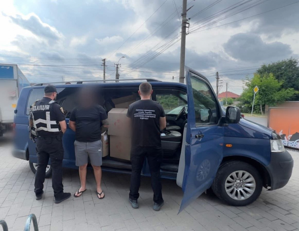  На Закарпатті прикордонники припинили спробу розповсюдження безакцизного тютюну 