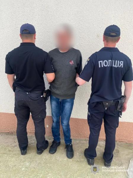  На Закарпатті поліція затримала 59-річного зловмисника, який підозрюється в умисному вбивстві свого сина 
