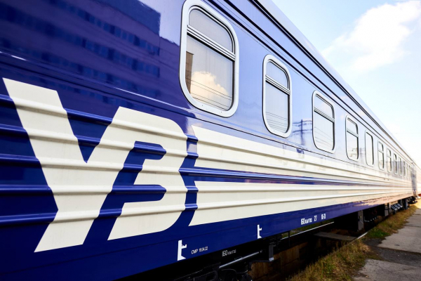  Укрзалізниця призначила 18 додаткових поїздів на період літніх відпусток: також до Закарпаття 
