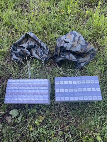  Прикордонники зі стрільбою затримали порушників, які чотирма безпілотними літаками хотіли переправляти сигарети в Румунію 