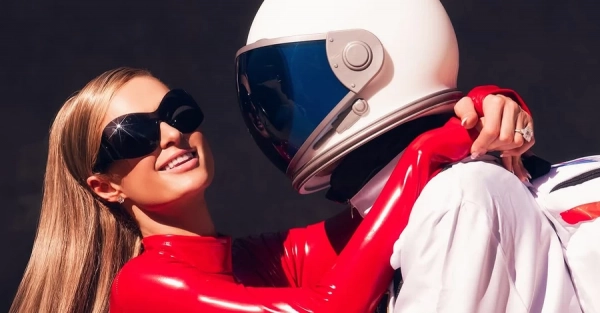 Періс Гілтон напередодні Гелловіна повторила образ Брітні Спірс із її кліпу