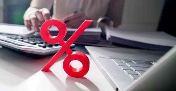 Ідентифікація пенсіонерів, новий графік УЗ і податкова знижка: що чекає нас у грудні