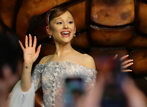 На Аріану Ґранде напав фанат: чоловікові висунули звинувачення