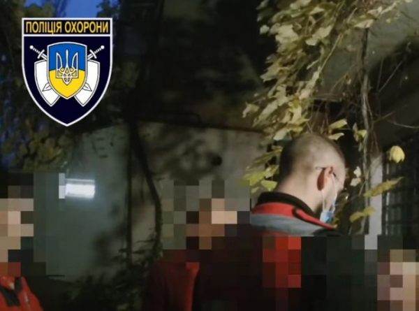 На Закарпатті дівчина намагалась вчинити самогубство і написала про це в соцмережі