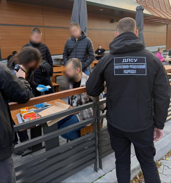 В Ужгороді затримали киянина, який намагався незаконно переправити через кордон закарпатця