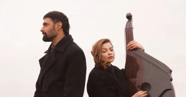 Віталій Козловський і Марина Круть виконали «Знаєш» на розмінованому полі