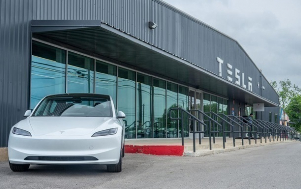 Tesla продовжує втрачати позиції в Європі