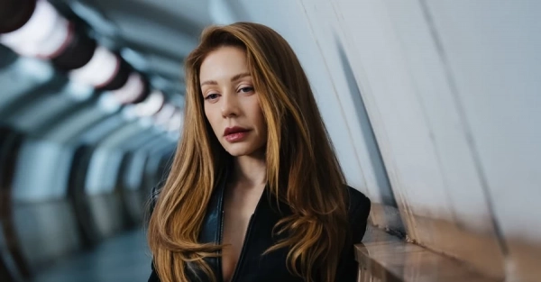 Тіна Кароль розслідує, хто замовив атаку на неї через пісню про світло