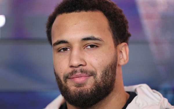 Ітаума поставив під сумнів титульний статус бою Усика з Верховеном