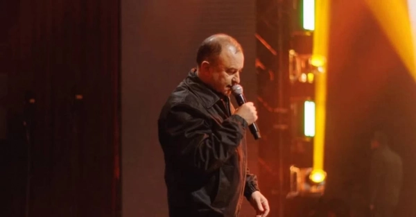 Скандал з «уколом адреналіну» Віктору Павліку: лікарка Нацопери заявила, що саме пропонували співаку