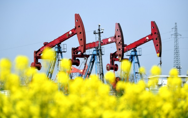 Нафта дешевшає третій день поспіль