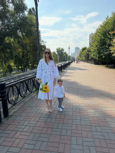 Дружина Козловського вперше відвела до дитсадка 2-річного сина: милі фото