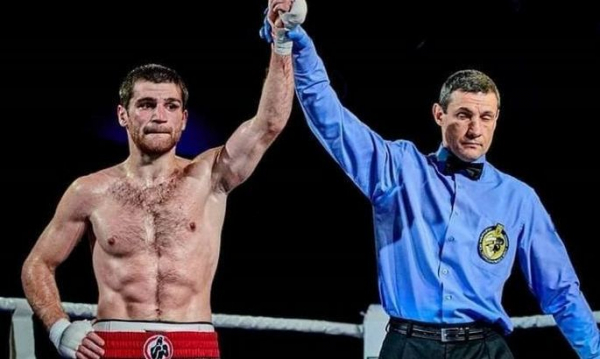 Чухаджян пройшов церемонію зважування перед боєм